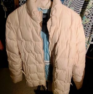 GAP Women's Light Beige Puffer Jacket